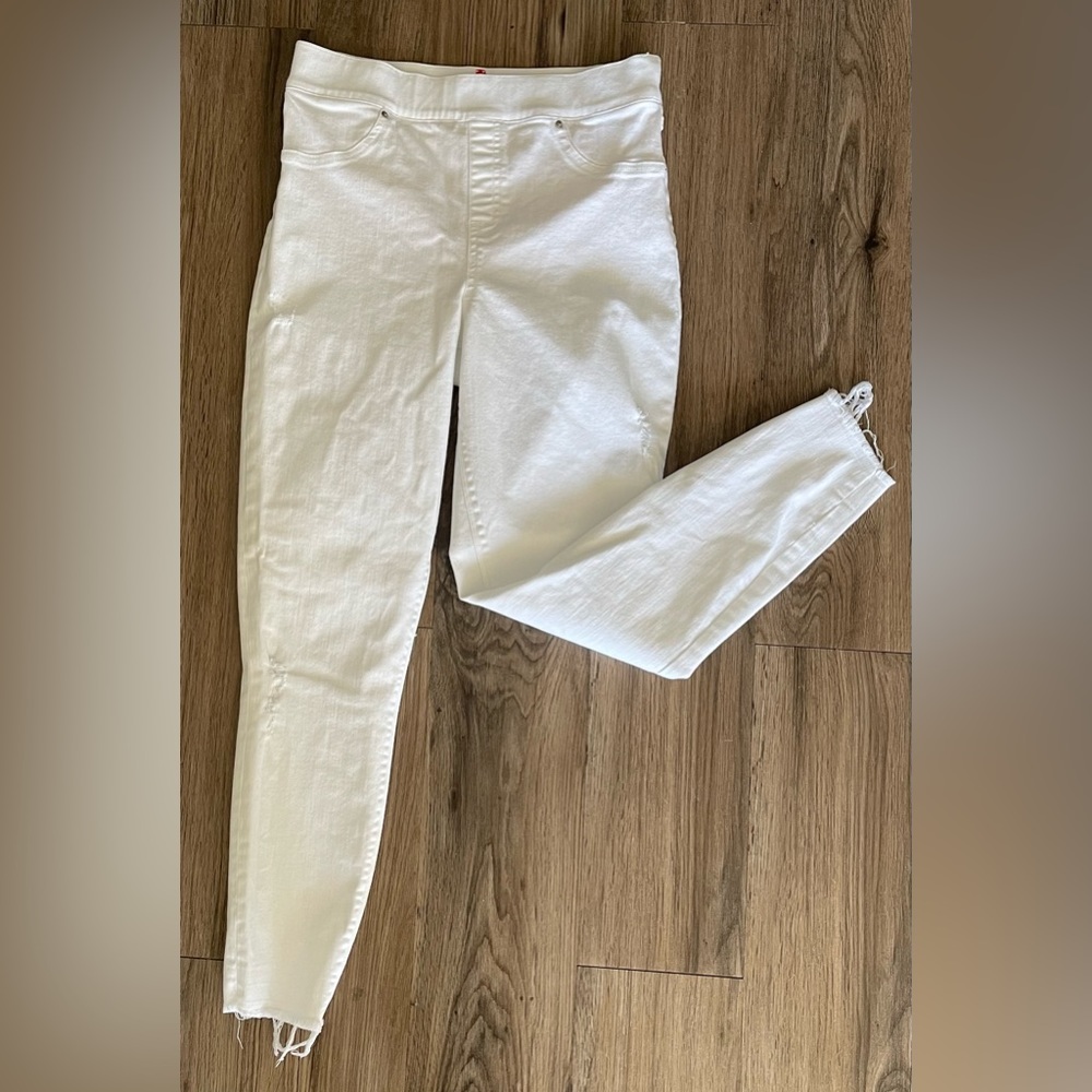 Spanx skinny, raw hem jeans in white